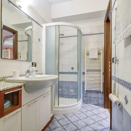 Gorgeous In With Wifi Casarza Ligure