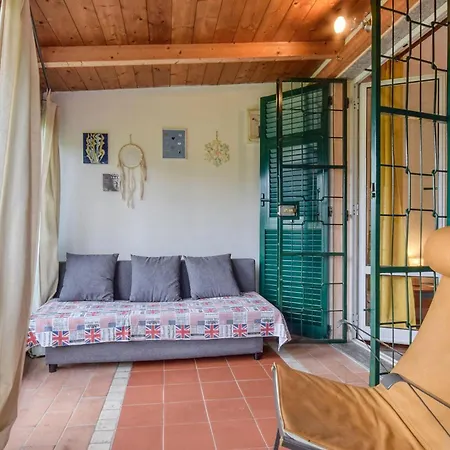 Pet Friendly In With Wifi Apartman Casarza Ligure