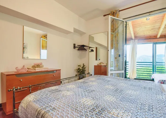 Appartement Awesome In Casarza Ligure